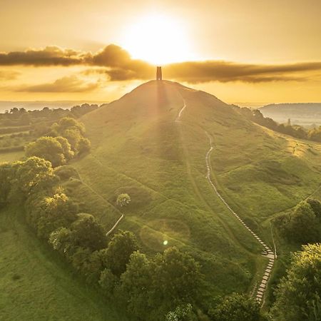 Homestay In The Heart Of Avalon Glastonbury Exteriör bild