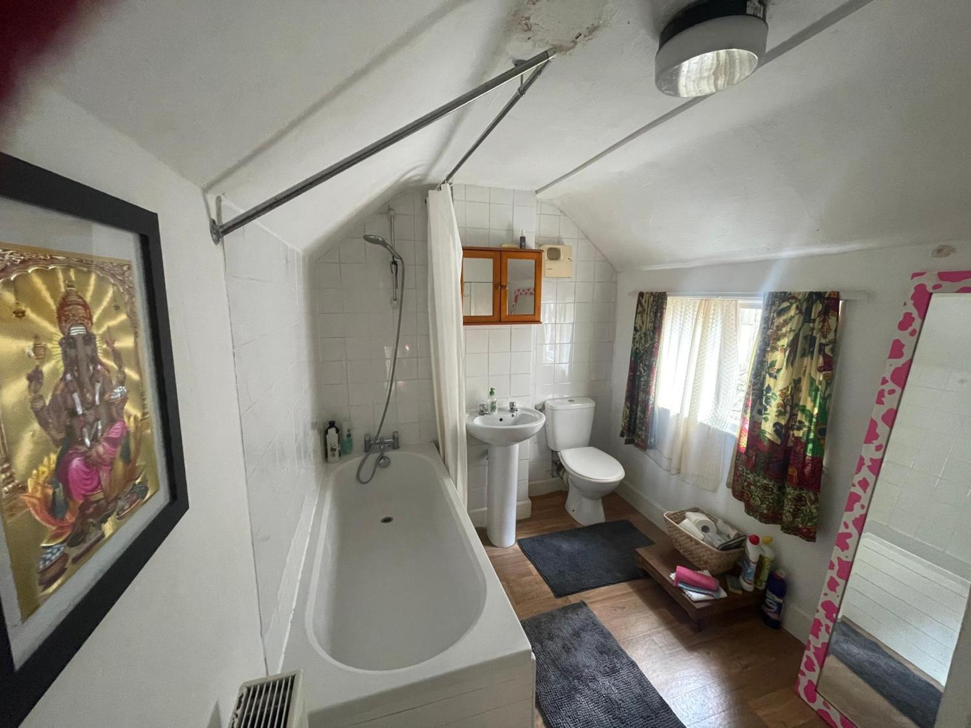 Homestay In The Heart Of Avalon Glastonbury Exteriör bild